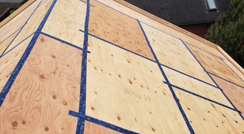 Right – Taping the roof sheathing seams can greatly increase the likelihood of water infiltration into a home in the event of a hurricane.