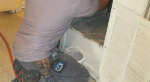 Manually seal seams in the return plenum