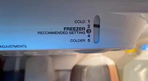 Cooling setting adjustments on a refrigerator allow the unit to be tuned to meet the target temperature for energy efficiency