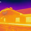 Right – This IR image shows very little heat loss through the home’s exterior walls.