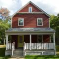 Brookside Development built this production home in the cold climate in Woodbridge, CT, and certified it to DOE Zero Energy Ready Home specifications in 2014. 