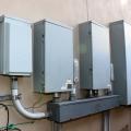 Durable Energy Builders installed a natural gas generator integrated with the solar electric system via a “smart panel” so that household utilities automatically switch to the generator during power outages in the disaster-resilient home.
