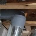 RIght - Seams in duct boot elbow are fully sealed with mastic.