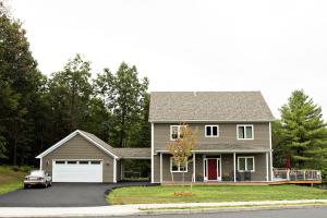 Greenhill Contracting built this 4,454-ft2 home in the cold climate of Esopus, New York, to the performance criteria of the DOE Zero Energy Ready Home program in 2015.