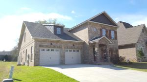 DP Construction built this custom spec home in the hot-humid climate in Prattville, AL, and certified it to DOE Zero Energy Ready Home specifications in 2016. 