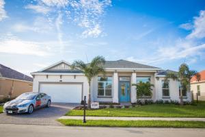 Lifestyle Homes built this custom spec home in the hot-humid climate in Melbourne, FL, and certified it to DOE Zero Energy Ready Home specifications in 2016. 