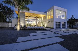 E2 Homes built this custom for buyer home in the hot-humid climate in Maitland, FL, and certified it to DOE Zero Energy Ready Home specifications in 2016. 