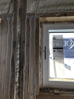 Right – All wood-to-wood joints are sealed with caulk.