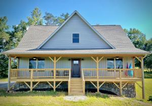 S.D. Jessup Construction built this custom for buyer home in the mixed-humid climate in Pinnacle, NC, and certified it to DOE Zero Energy Ready Home specifications in 2019. 