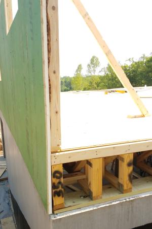 Right – Engineered open-web floor joists provide space between floors for ducting.