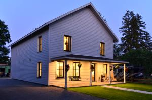 Simple Integrity built this custom for buyer home in the cold climate in Cooperstown, NY, and certified it to DOE Zero Energy Ready Home specifications in 2020. 