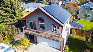 Targa Homes built this attached home in the marine climate in Seattle, WA, and certified it to DOE Zero Energy Ready Home specifications in 2021.