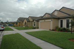 Building America worked with Mercedes Homes in east Florida to design homes using cast-in-place concrete walls capable of withstanding wind-blown debris impacts of up to 200 mph (Source: Mercedes Homes).