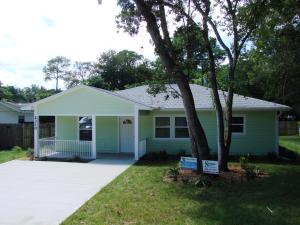 Southeast Volusia Habitat for Humanity built this affordable home in the hot-humid climate in Edgewater, FL, and certified it to DOE Zero Energy Ready Home specifications in 2014. 