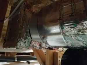 Wrong - Seam in round metal duct is not sealed.