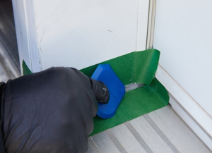 Use a gloved finger or a piece of plastic with a round edge (such as a plastic spoon) to “tool” caulk. This pushes the caulk into the seam and creates a smooth appearance.