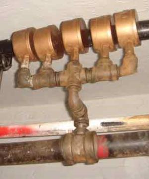 A tree of main vents is installed on top of drip piping