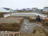 Right – The foundation wall consists of prefab concrete wall panels with integrated insulation.