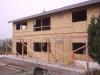 Right – SIP panels assemble quickly on site to provide sturdy walls and a roof that needs few interior supports so there is great flexibility in the layout of interior spaces. 